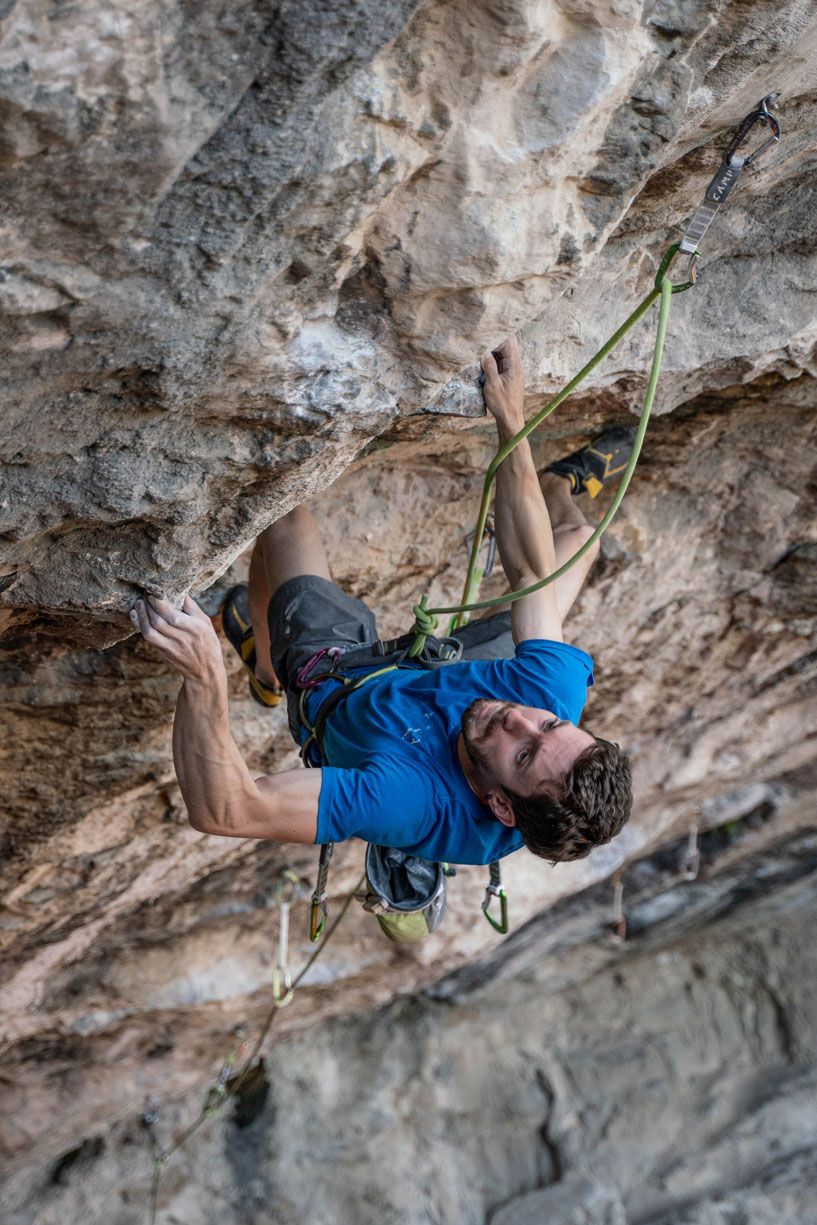 Stefano Ghisolfi durante la liberación de Erebor, la vía deportiva más dura de Italia. Foto: Sara Grippo