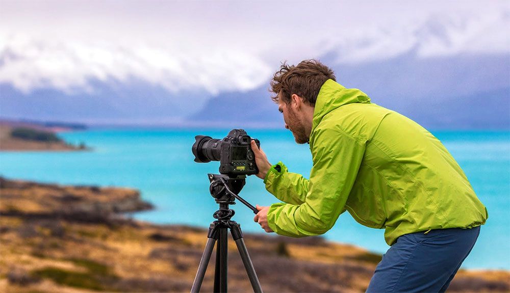8 grandes fotógrafos a los que seguir la pista: ideas para llevar tu cámara por el mundo