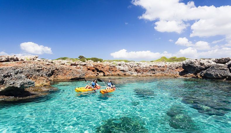 Kayak en aguas baleares