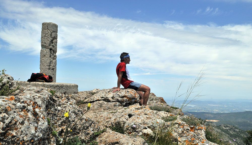 Una ruta por los amables paisajes de la Sierra de Mariola