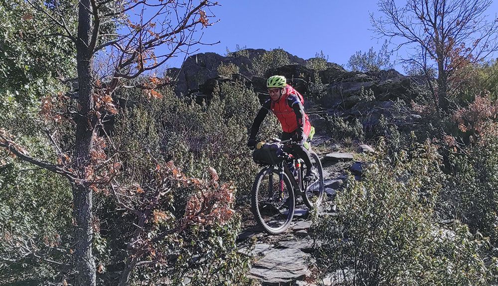 Bikepacking de colores por la Sierra de Ayllón