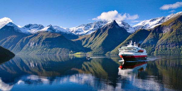 Un eterno día de verano con Hurtigruten