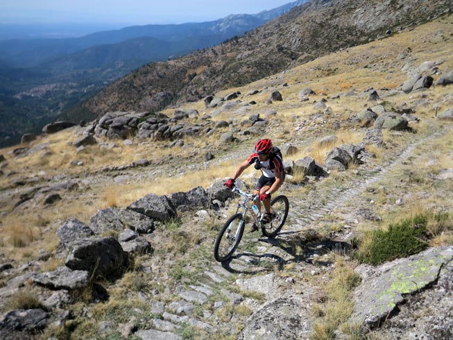 Puertos de Gredos en mountain bike