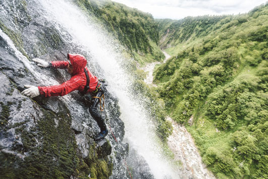 Escalando la cascada más alta de Japón