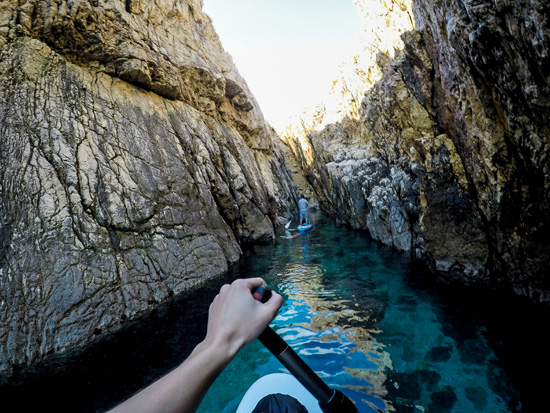 Aventuras por tierra, mar, ríos y aire